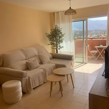 2 Bedroom South Tenerife Кабо-Бланко
